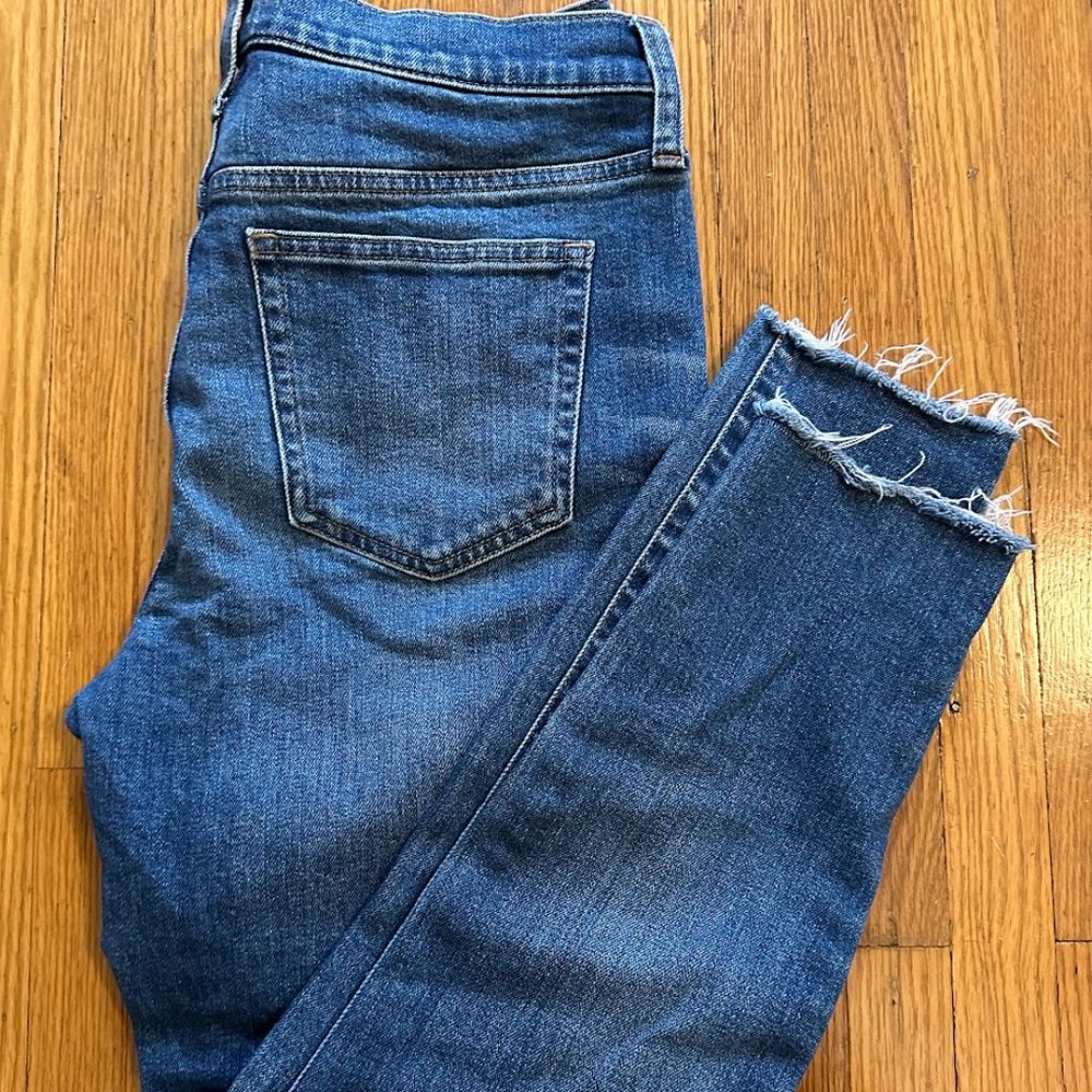 J.Crew 9" High-rise Toothpick Jean with cut hem Sz 28